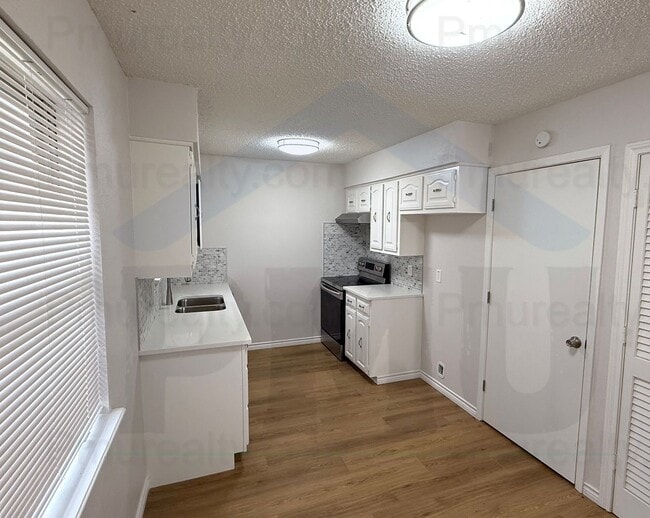 Building Photo - AVAILABLE NOW!!! Comfortable 4 br, 1.5 ba house for rent in Balch Springs