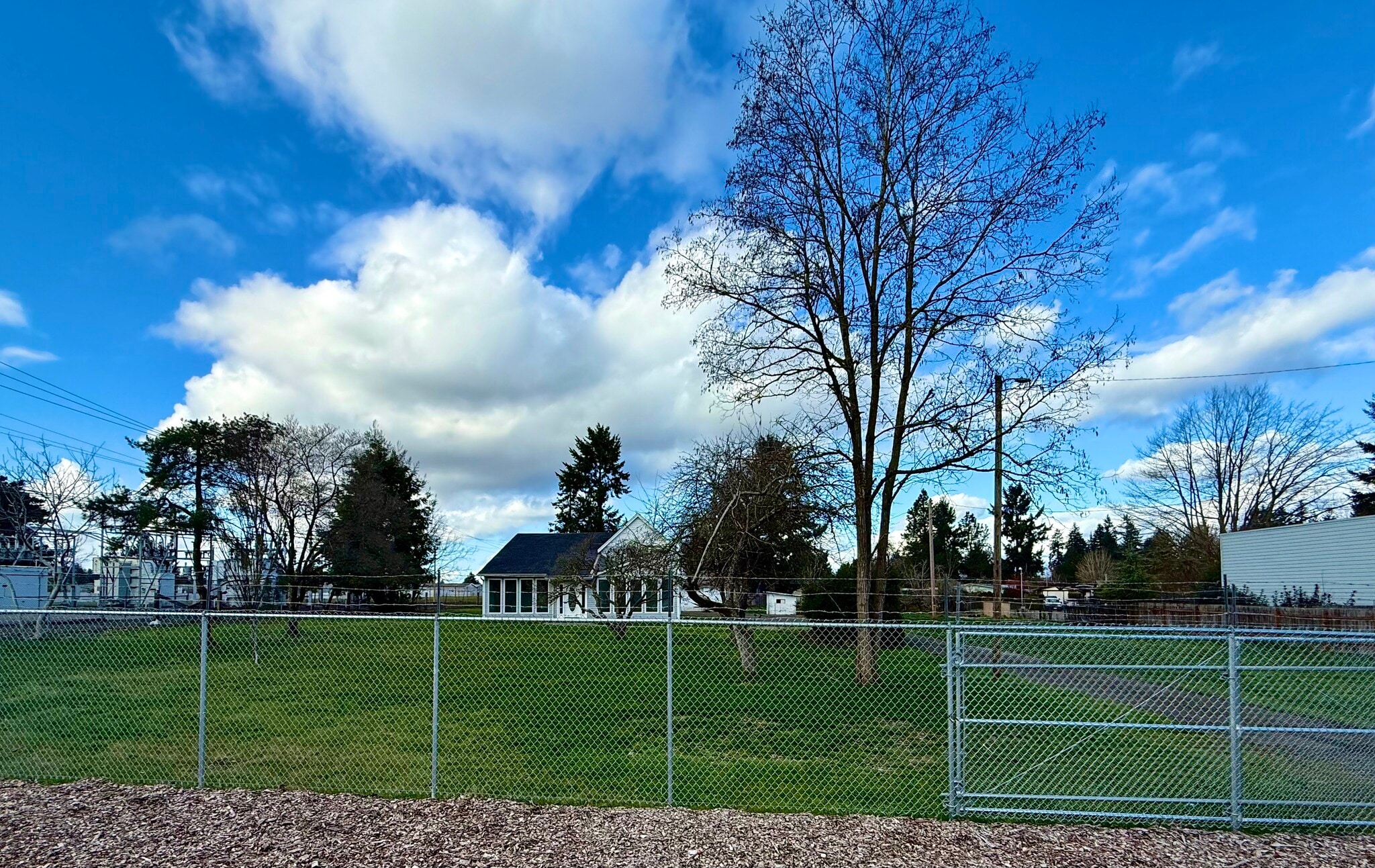 Building Photo - 16702 SE 1st St