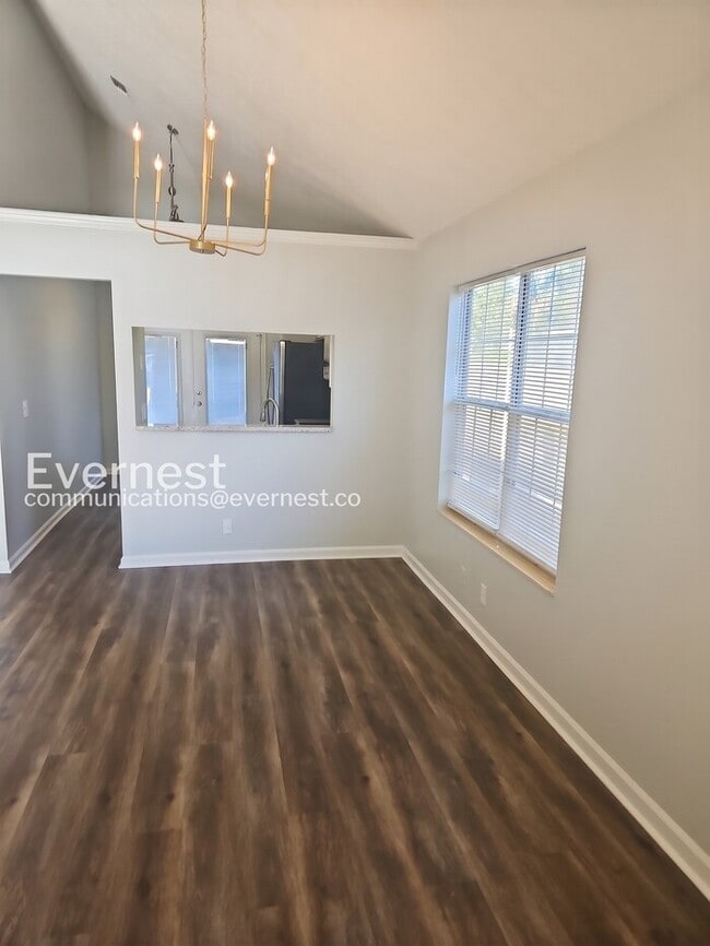 Building Photo - 3-Bed/2-Bath/ Pet Friendly/Available Soon!
