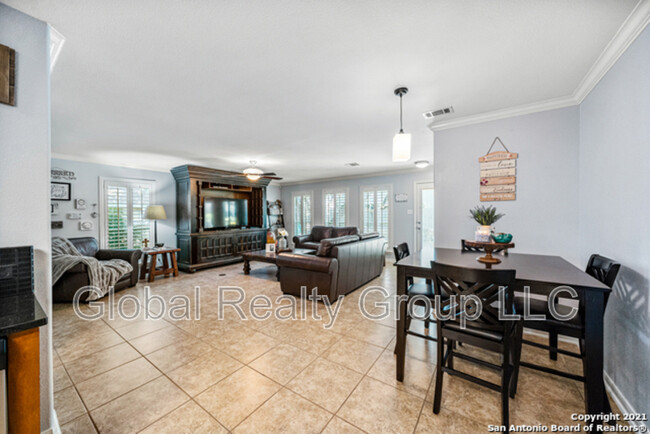 Building Photo - 10807 Bridle View Dr