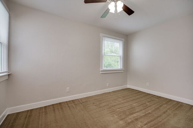 Building Photo - 2634 Wayland Ave