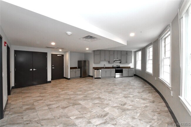 Building Photo - 40 North St