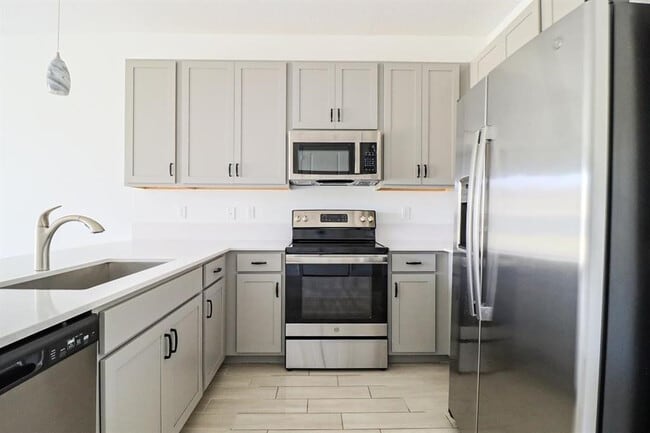 Building Photo - 14565 Three Ponds Trail