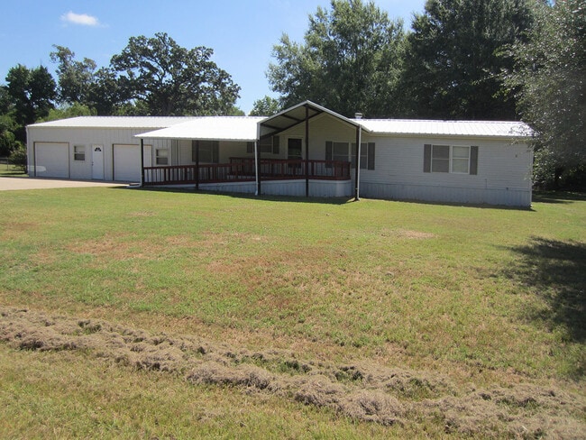 Primary Photo - 1104 Pecan Ridge
