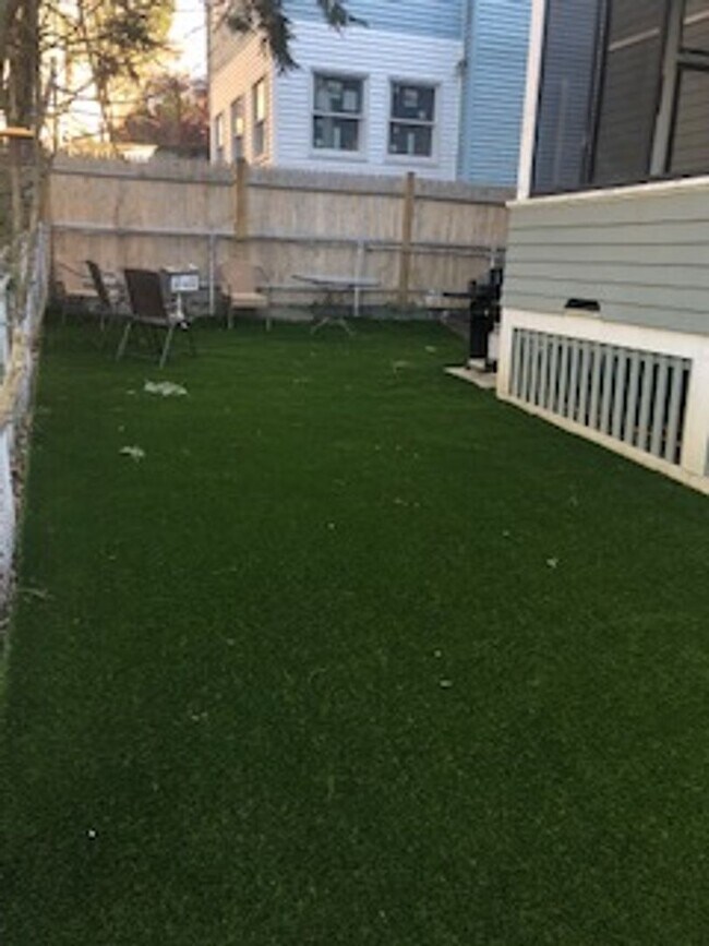 Building Photo - 9/1 No Fee! Renovated Philly style 3BR near Porter & Davis!
