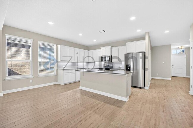 Building Photo - 11501 Adare Dr