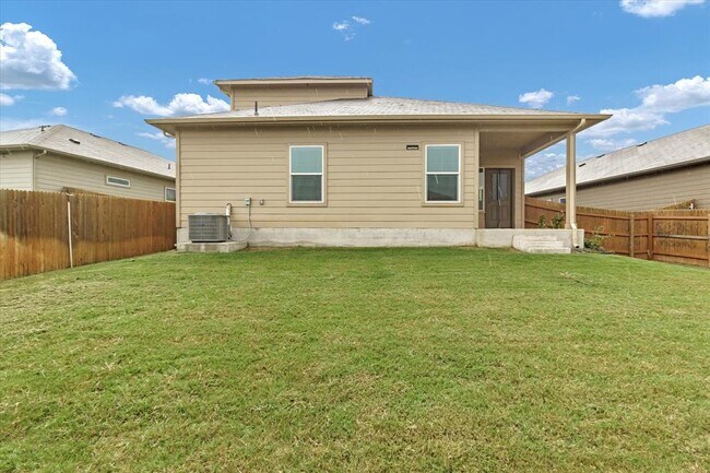 Building Photo - 1013 Gaelic Dr