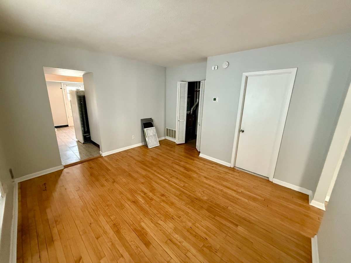 Building Photo - 1428 Madison St NE