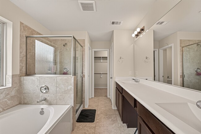 Building Photo - 322 Marble Springs Ln