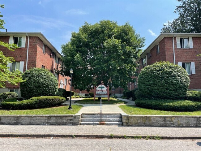 Building Photo - 20 Hunt St