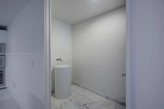 Building Photo - 10203 Collins Ave