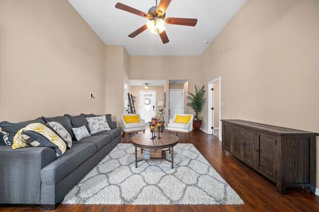 Building Photo - 3717 Tradewinds Terrace