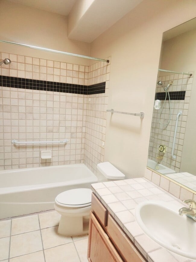 Building Photo - Hidden Valley House in Four Hills