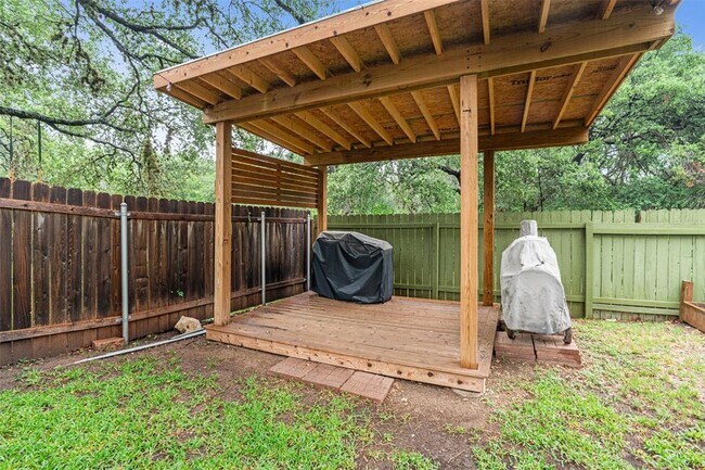 Building Photo - 8913 Coastal Dr