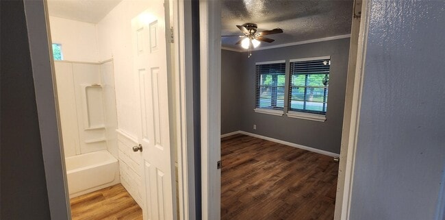 Building Photo - 3749 Lazy River Dr