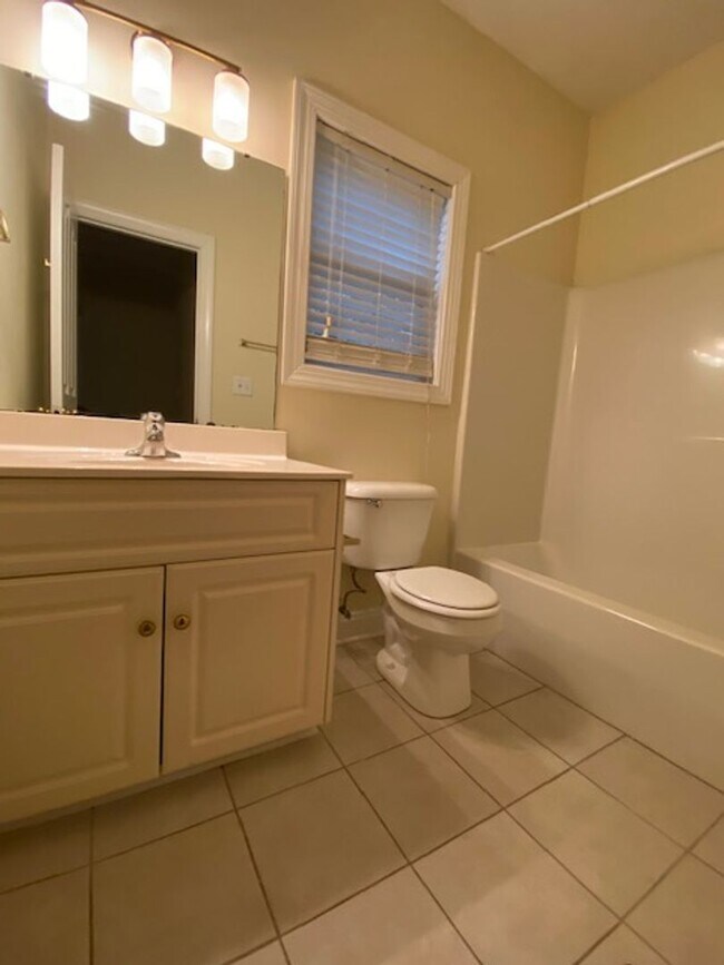 Building Photo - 506 Eagle Pointe Dr