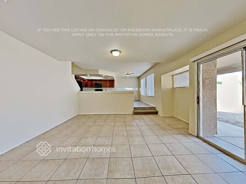 Building Photo - 9728 W Sunnyslope Ln