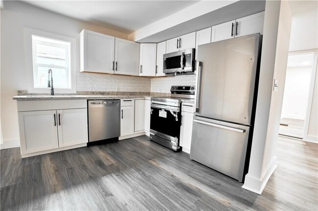 Building Photo - 184 Scott St NW