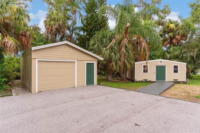 Building Photo - 10519 Bridgewood Dr