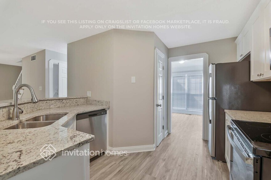 Building Photo - 1301 Oak Arbour Ave