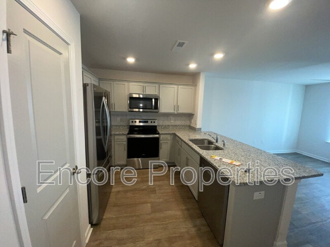 Building Photo - 35 March Crk Dr