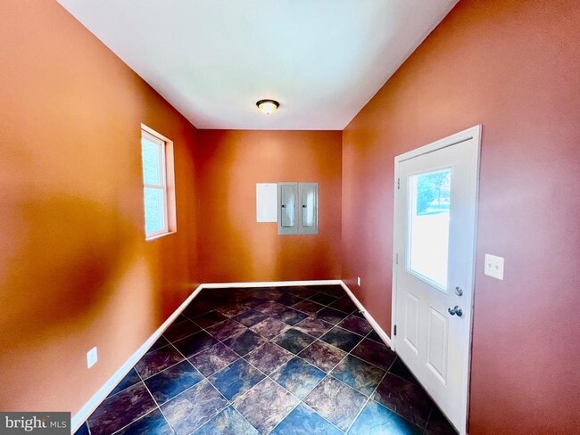 Building Photo - 6605 Keene Dr