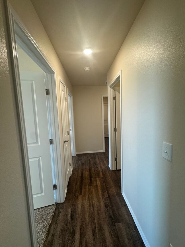 Building Photo - New build "Be the 1st to live THERE" 3/2/2...