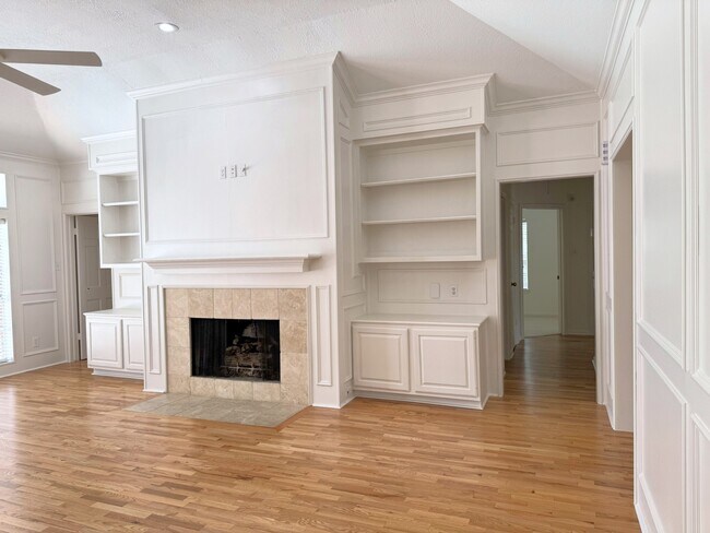 Building Photo - 35 Smokestone Dr