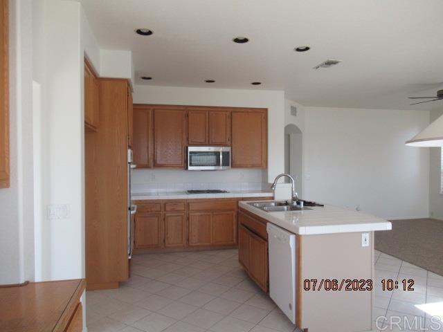 Building Photo - 552 Bayona Loop