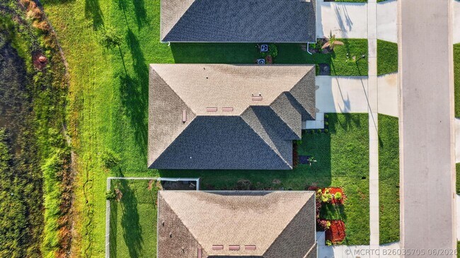Building Photo - 8118 Merano Ave