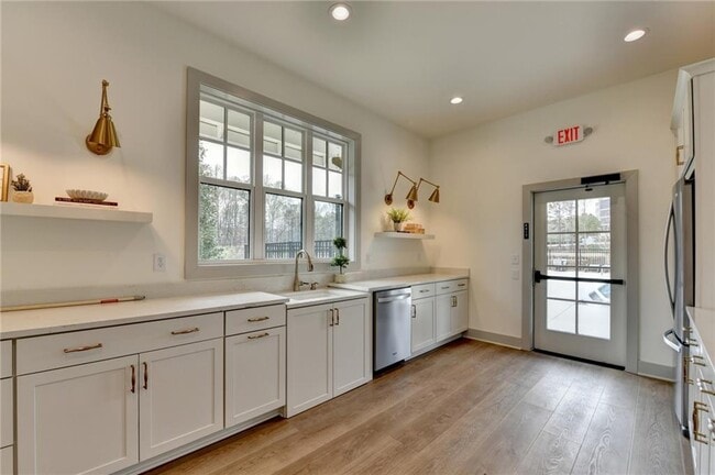 Building Photo - 106 Pinecone Pkwy