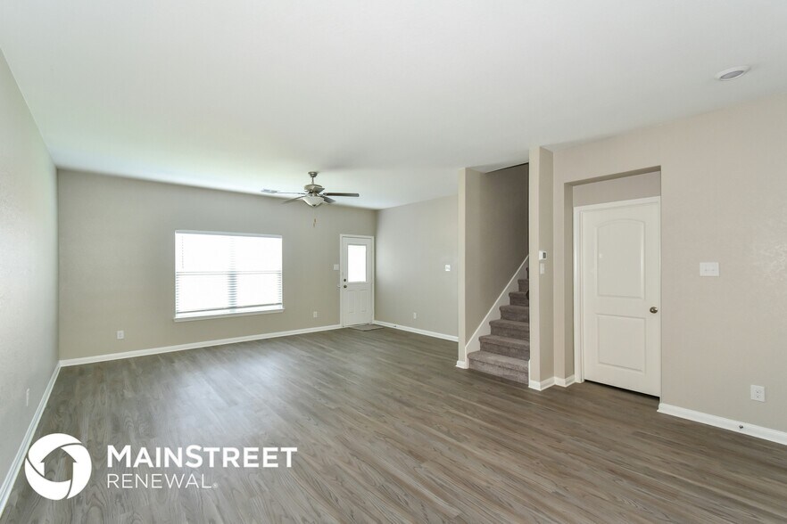 Building Photo - 3107 Begonia Bend