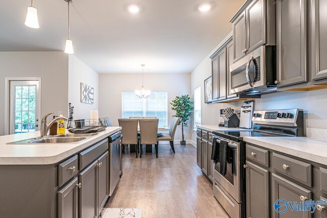 Building Photo - 176 Tybee Dr