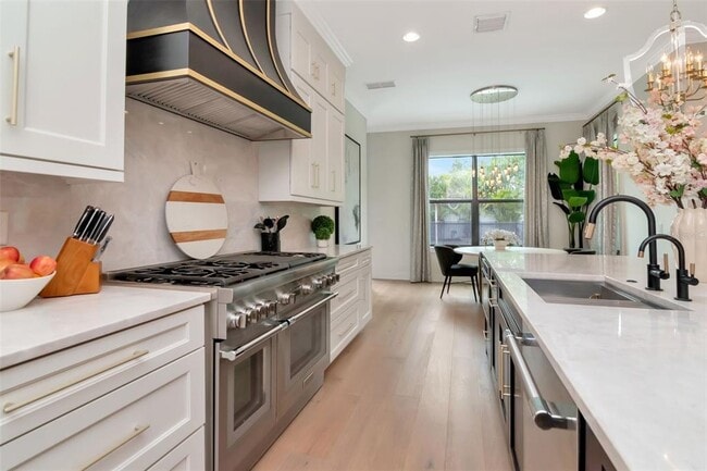 Building Photo - 4111 W Swann Ave