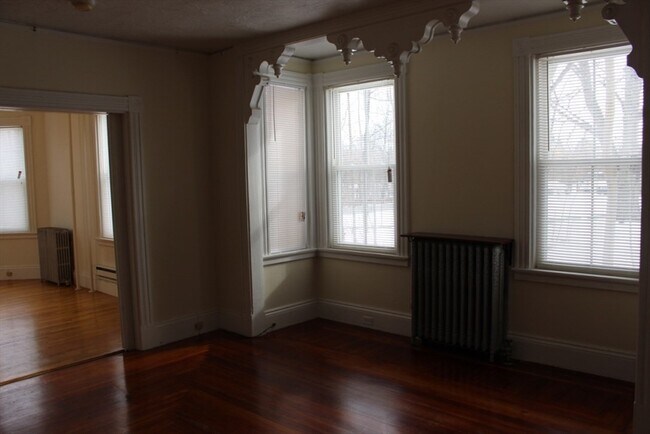 Building Photo - 121 Winter St