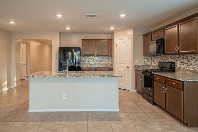 Building Photo - 26879 N 173rd Ln