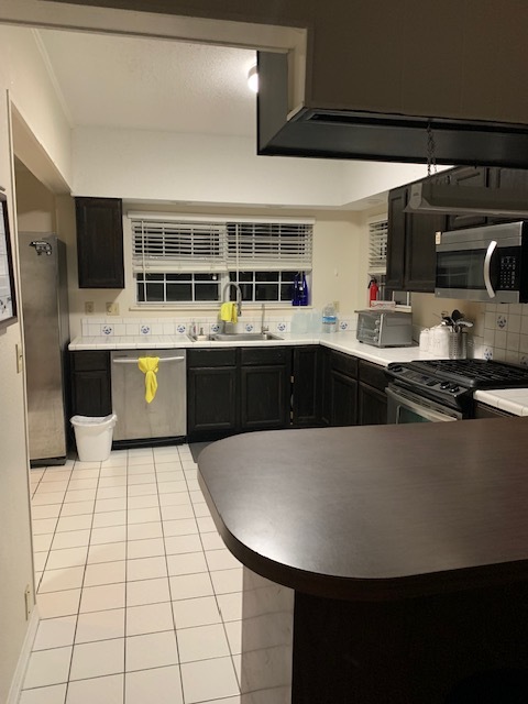 Fully furnished kitchen with stainless steel appliances and built in drinking water faucet - 1561 US-98