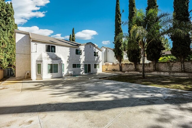 Building Photo - 19360 Windrose Dr