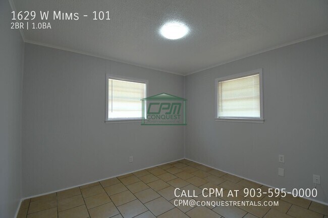 Building Photo - 1629 W Mims St