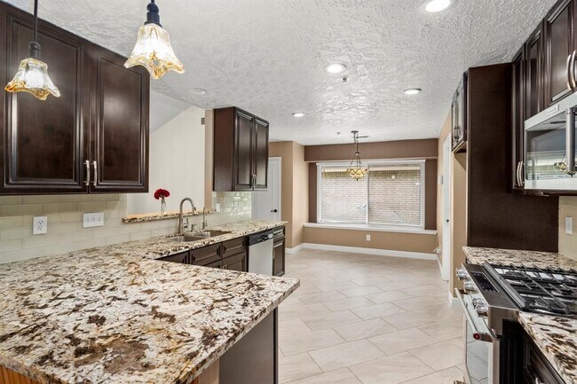 Building Photo - 13426 Nevermore Dr
