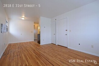 Building Photo - **Move In Special!** Spacious 2-Bedroom Up...