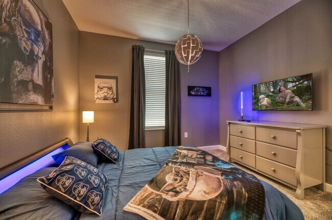 Building Photo - 4246 Paragraph Dr