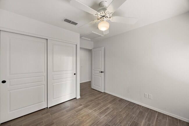 Building Photo - 10290 E Mallow Cir
