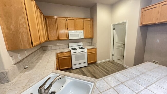 Building Photo - Charming Natomas Home