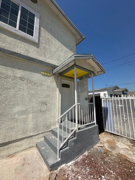 Building Photo - 10929 Compton Ave
