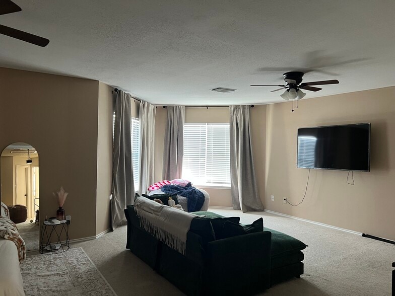 Master Bedroom - 9814 Autumn Arch