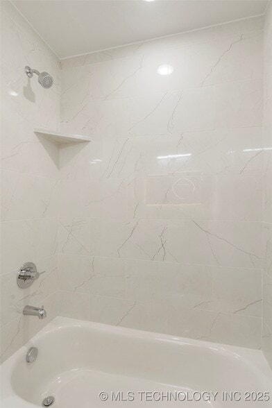 Building Photo - 103 N Atlanta St