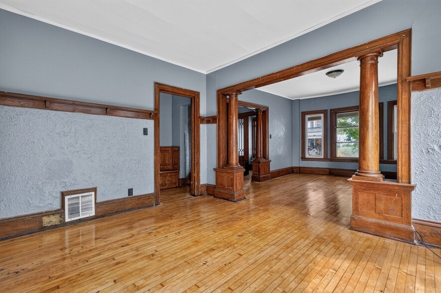 Building Photo - 2335 N 16th St