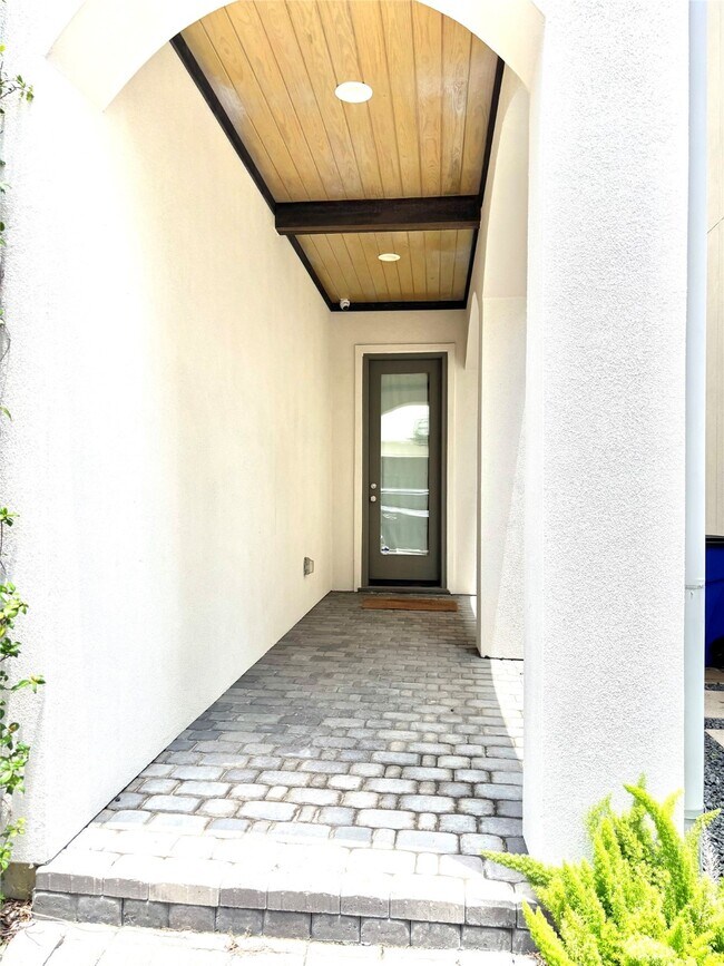 Building Photo - 7119 Janet St