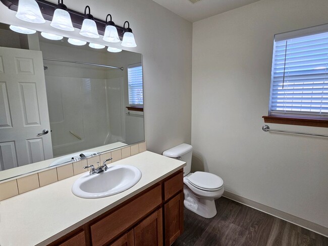 Building Photo - *360 TOUR AVAILABLE* Beautifully Remodeled...